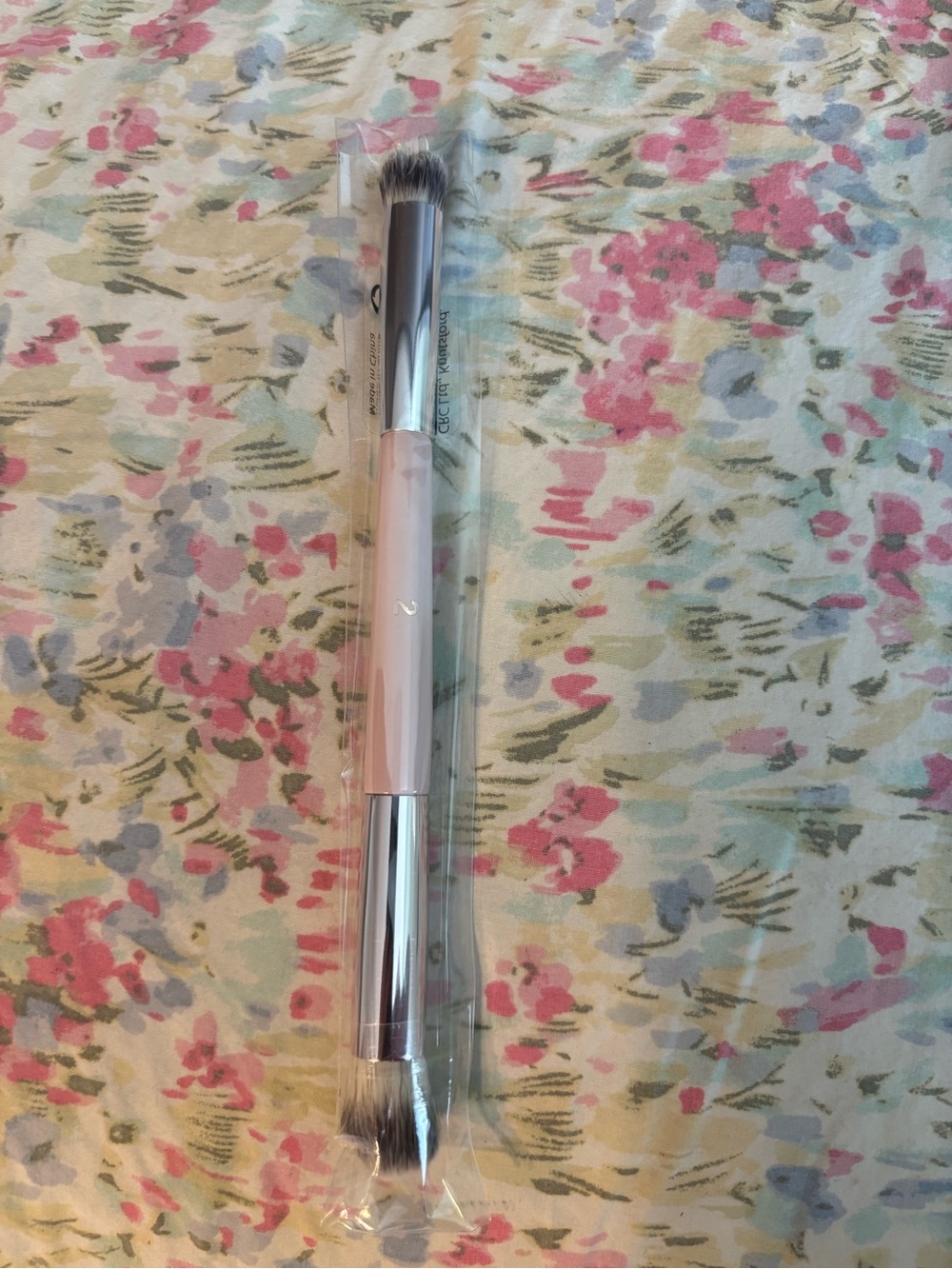DOLL 10 DUAL-ENDED CONCEALER NO. 2 BRUSH